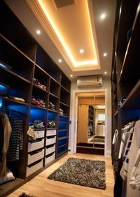 Большая открытая гардеробная комната с комбинированным наполнением Тольятти