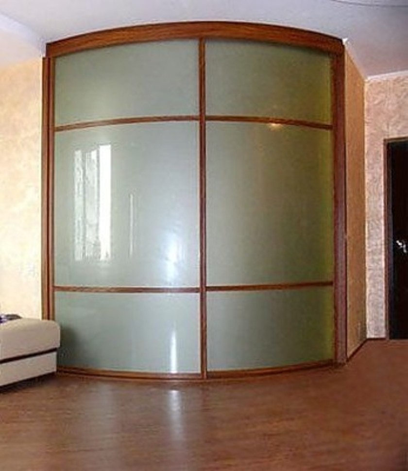 Встроенный шкаф купе радиусный в классическом стиле Тольятти